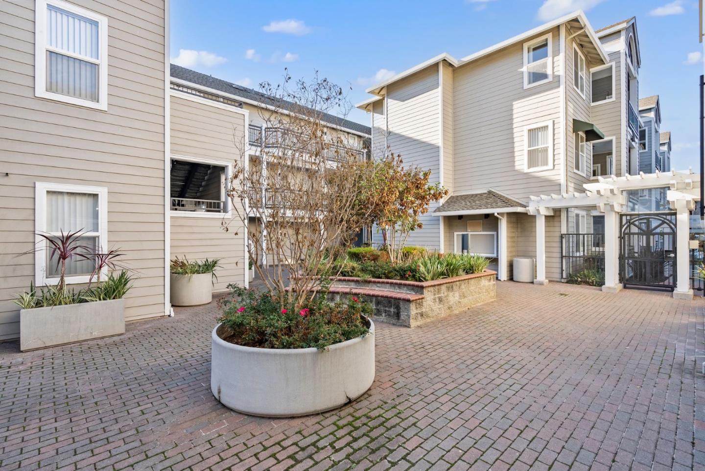 Detail Gallery Image 24 of 25 For 1982 W Bayshore Rd #332,  East Palo Alto,  CA 94303 - 1 Beds | 1 Baths