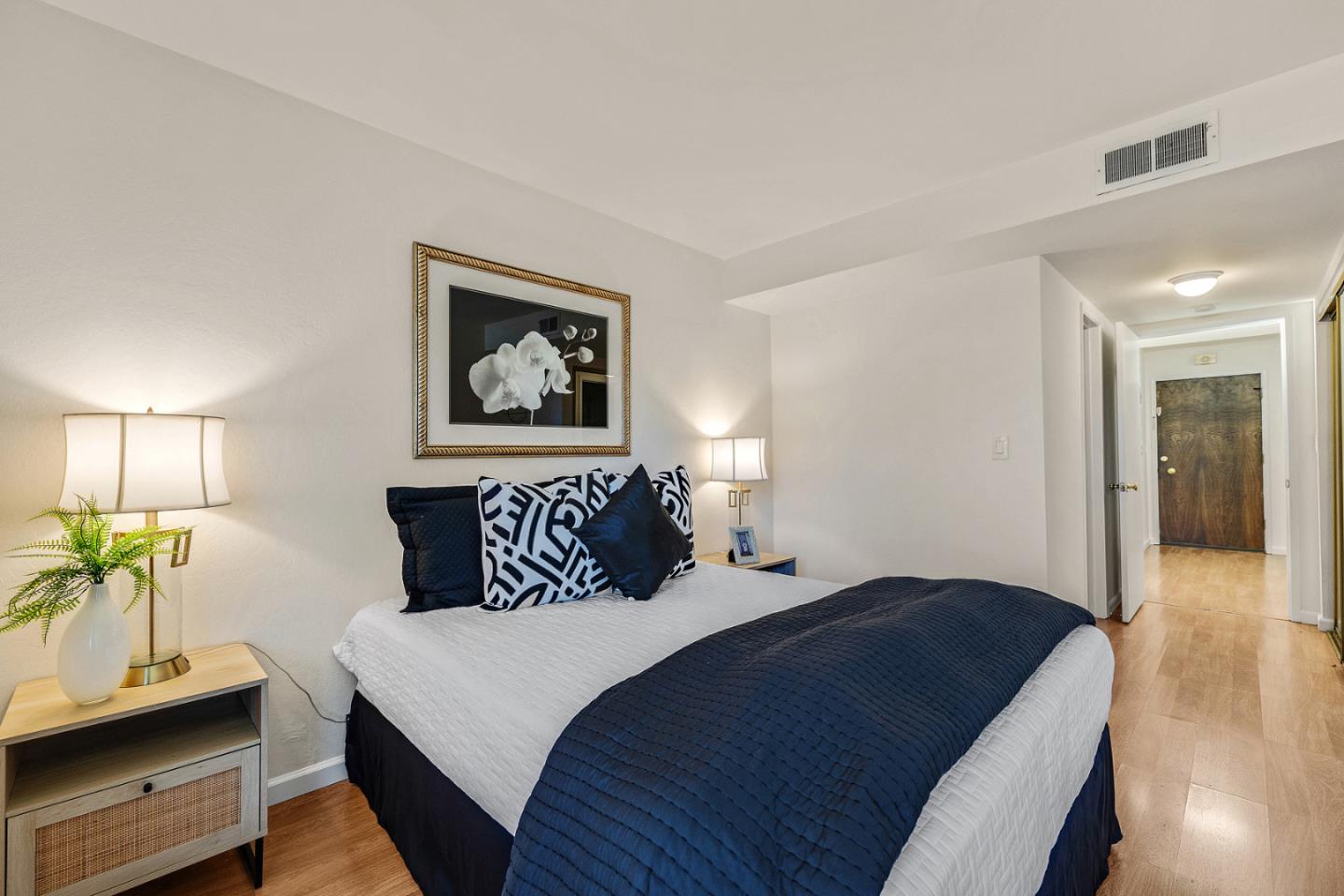 Detail Gallery Image 14 of 31 For 688 Mariners Island Blvd #112,  San Mateo,  CA 94404 - 1 Beds | 1 Baths