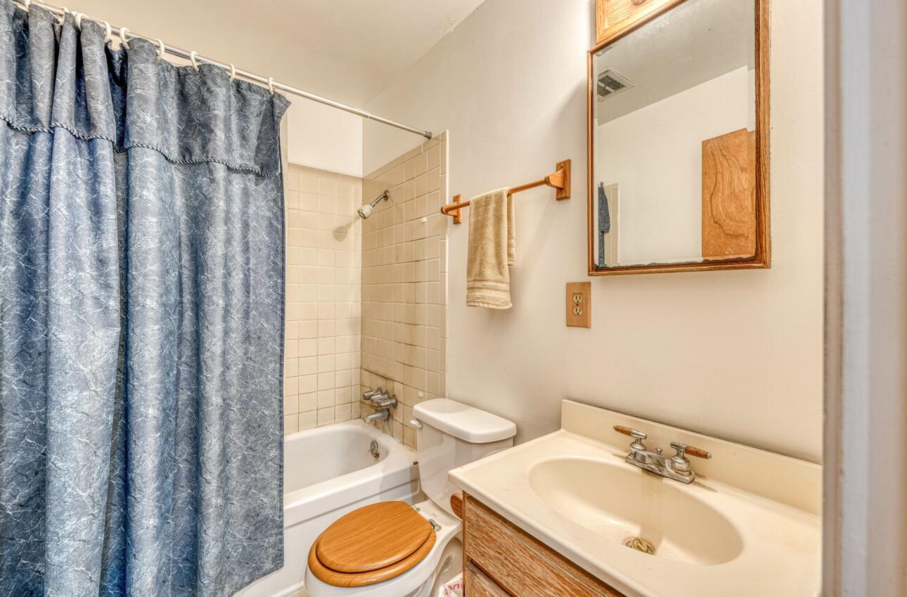 Detail Gallery Image 16 of 22 For 578 Calaveras Dr, Salinas,  CA 93906 - 2 Beds | 1/1 Baths