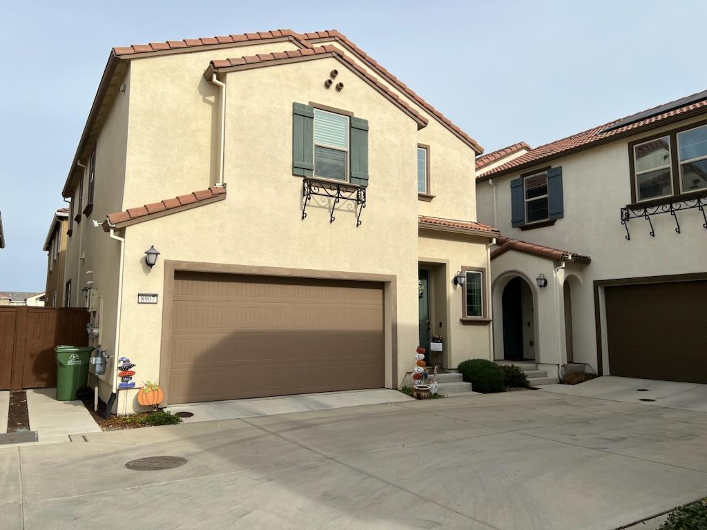 Detail Gallery Image 1 of 14 For 8907 Upbeat Way, Elk Grove,  CA 95757 - 3 Beds | 2/1 Baths