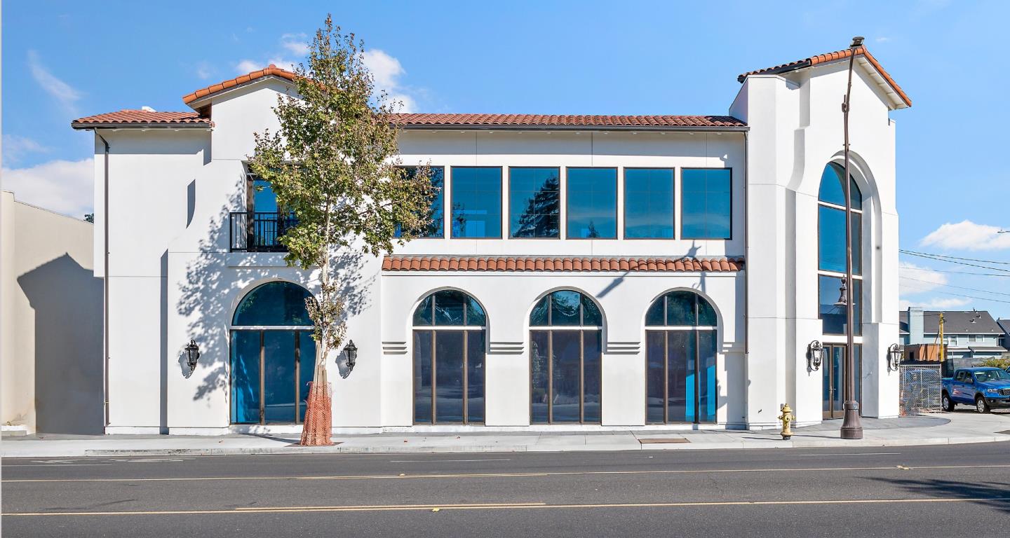 Detail Gallery Image 2 of 23 For 2220 Winchester Blvd, Campbell,  CA 95008 - – Beds | – Baths