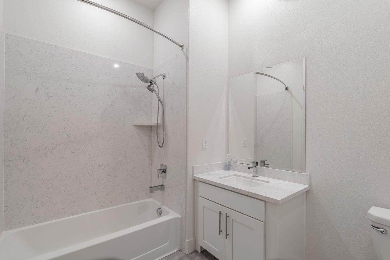 Detail Gallery Image 12 of 21 For 718 Eppleton Ln #403,  Foster City,  CA 94404 - 3 Beds | 2 Baths