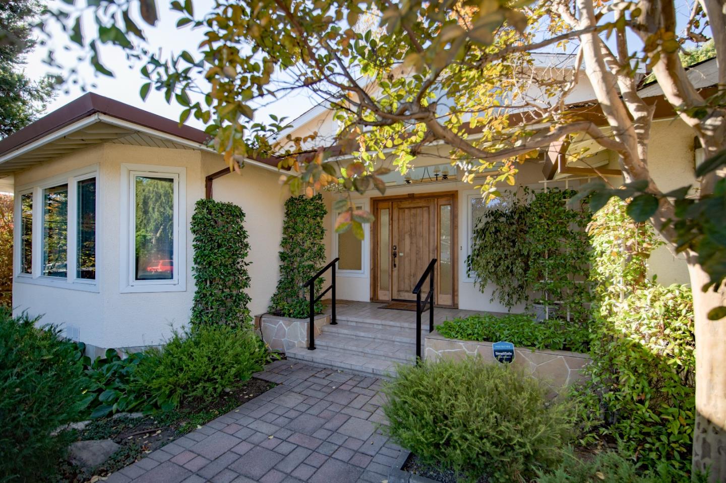 Detail Gallery Image 3 of 32 For 908 Glennan Dr, Redwood City,  CA 94061 - 3 Beds | 2/1 Baths