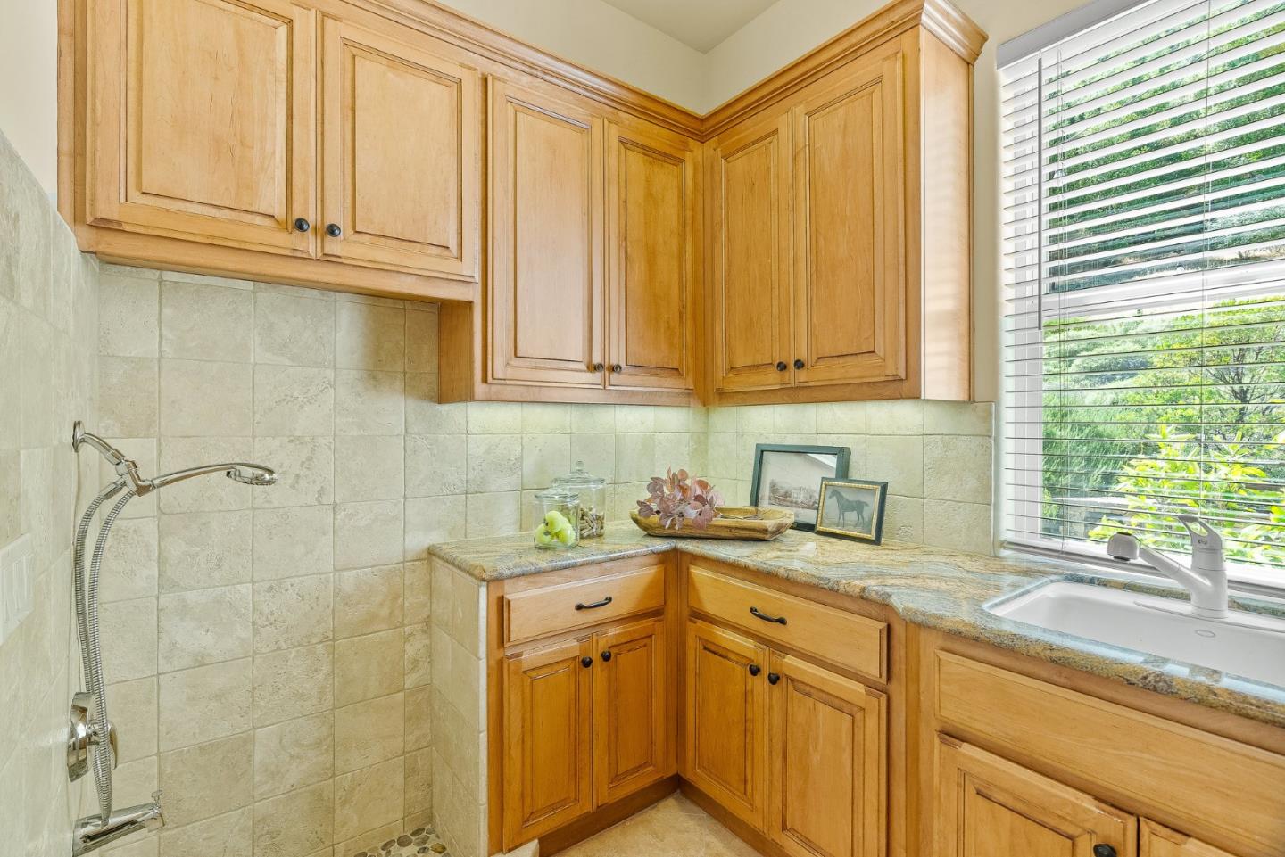 Detail Gallery Image 31 of 63 For 5820 Gilroy Hot Springs Rd, Gilroy,  CA 95020 - 3 Beds | 2/1 Baths