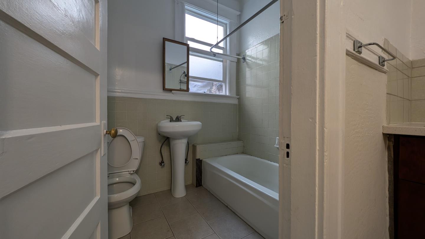 Detail Gallery Image 10 of 30 For 453 Union St, San Francisco,  CA 94133 - 1 Beds | 1 Baths