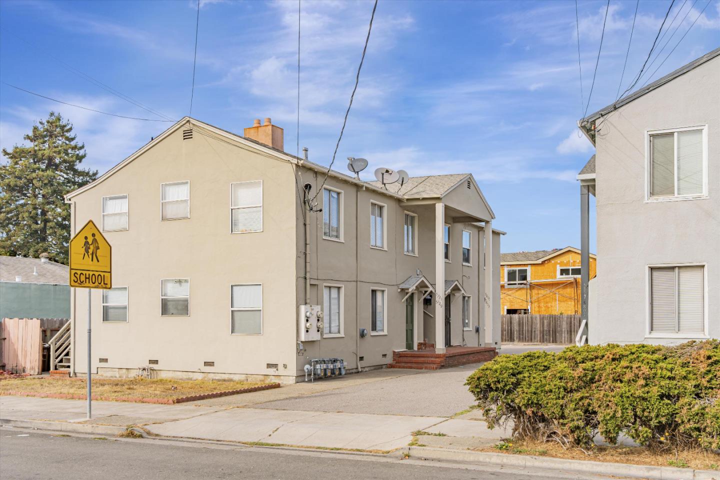 Detail Gallery Image 2 of 25 For 5801 Madison Ave, Richmond,  CA 94804 - – Beds | – Baths