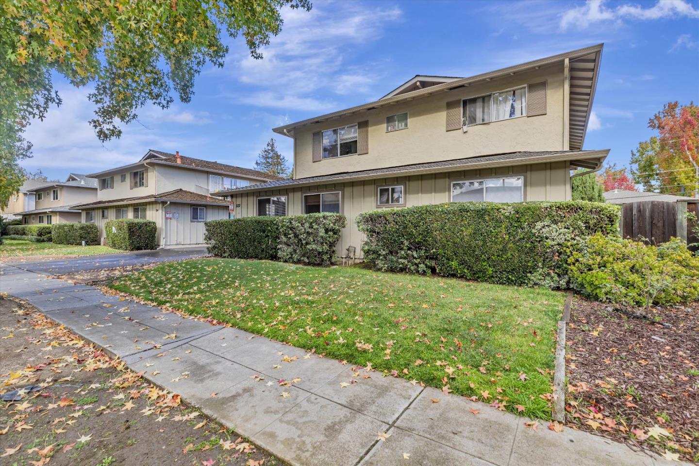 Detail Gallery Image 2 of 20 For 1237 Coronado Dr, Sunnyvale,  CA 94086 - – Beds | – Baths