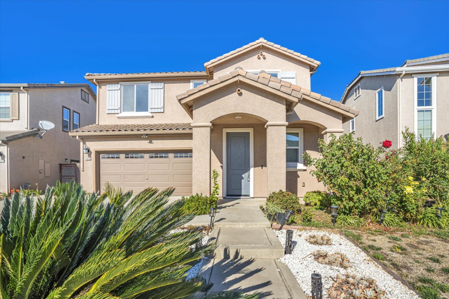 Detail Gallery Image 1 of 15 For 4805 Ammolite Way, Elk Grove,  CA 95757 - 4 Beds | 3/1 Baths