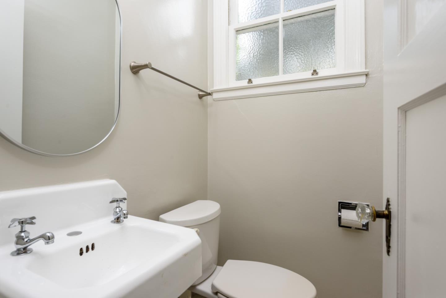 Detail Gallery Image 16 of 21 For 151 Arroyo Ct #4,  San Mateo,  CA 94402 - 2 Beds | 1 Baths