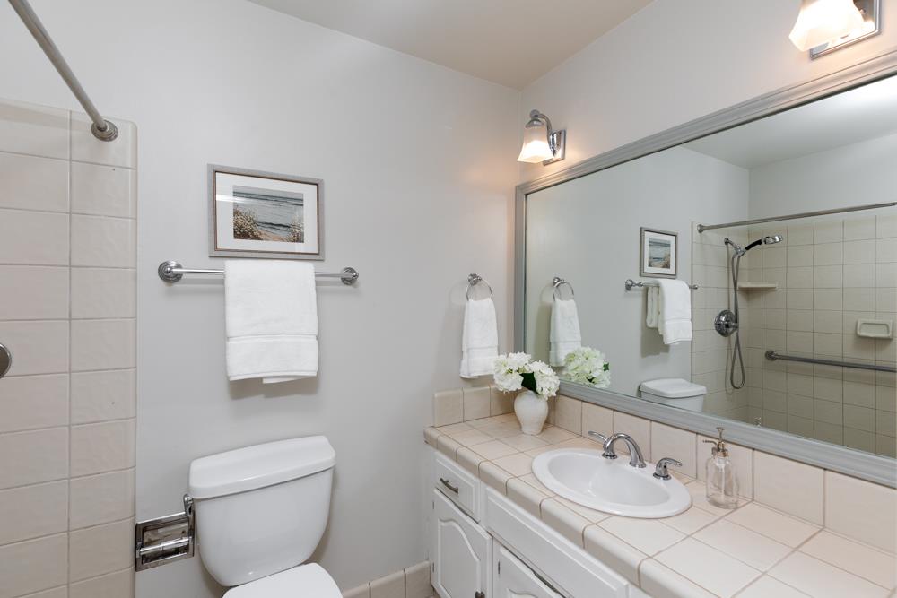 Detail Gallery Image 27 of 44 For 900 Clubhouse Dr, Aptos,  CA 95003 - 2 Beds | 2 Baths