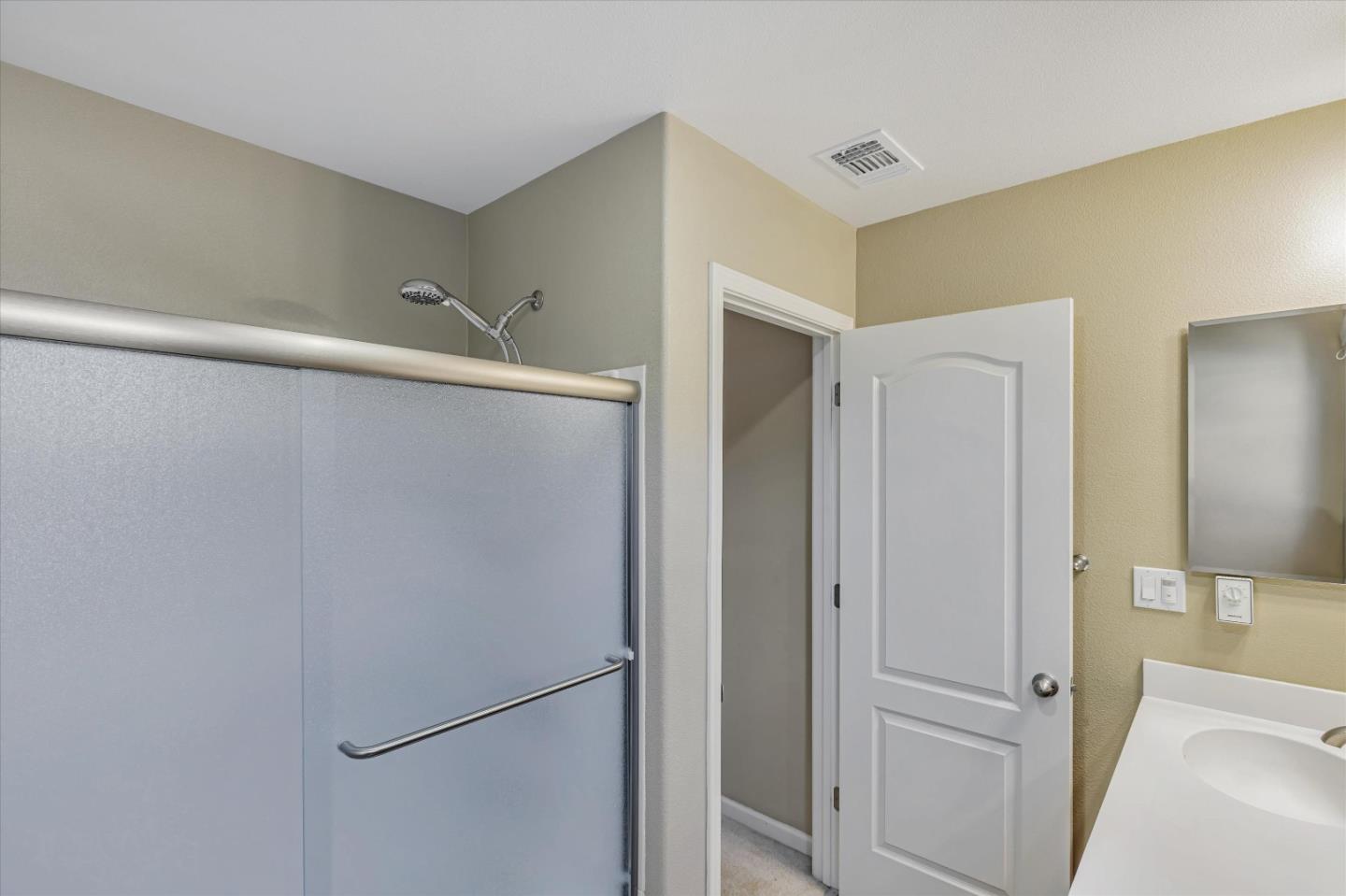 Detail Gallery Image 21 of 32 For 82 Caspian Way, Gilroy,  CA 95020 - 3 Beds | 2/1 Baths