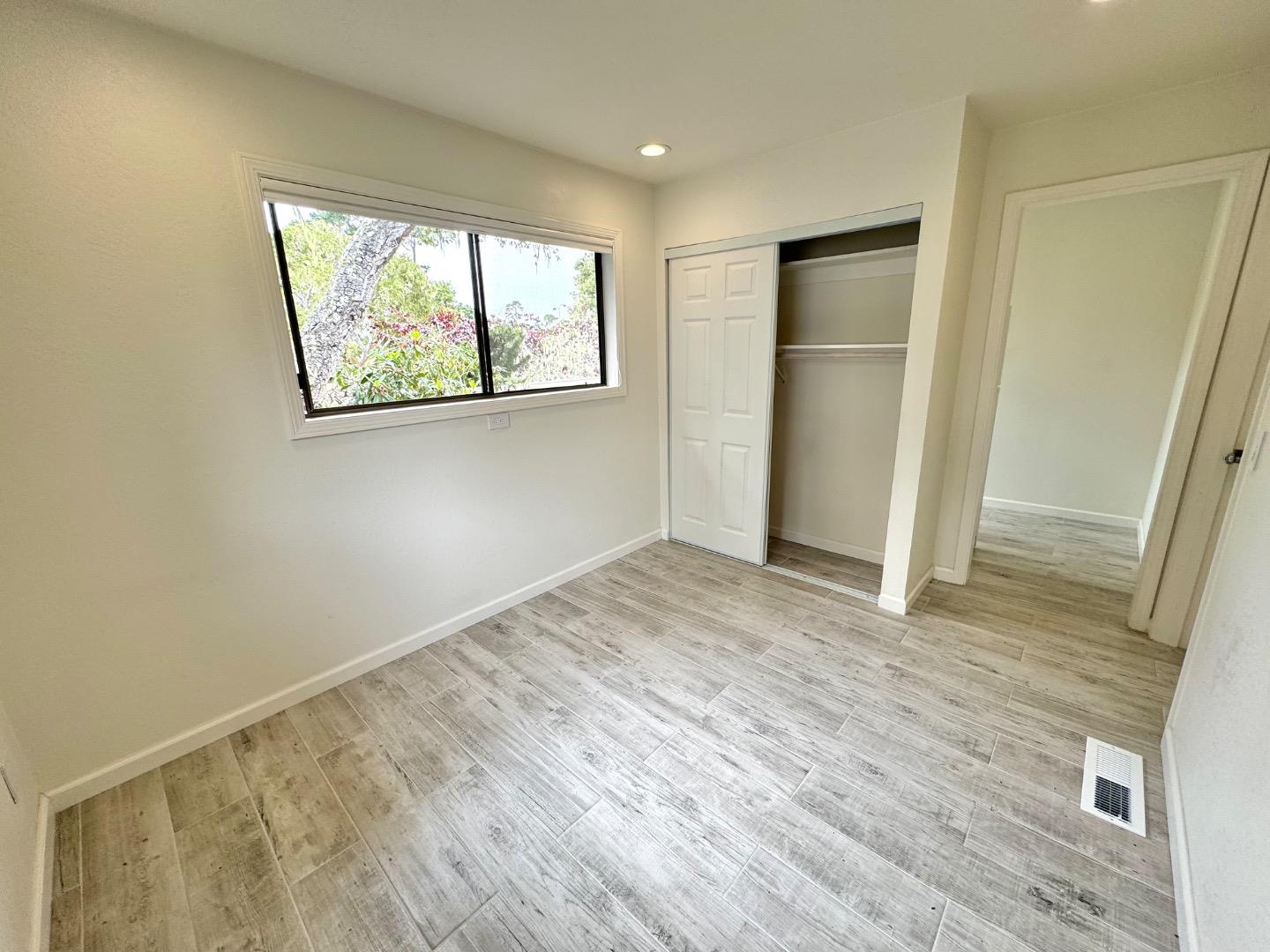 Detail Gallery Image 5 of 10 For Hermitage, Pebble Beach,  CA 93953 - 1 Beds | 1 Baths