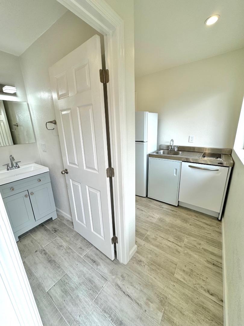 Detail Gallery Image 6 of 10 For Hermitage, Pebble Beach,  CA 93953 - 1 Beds | 1 Baths