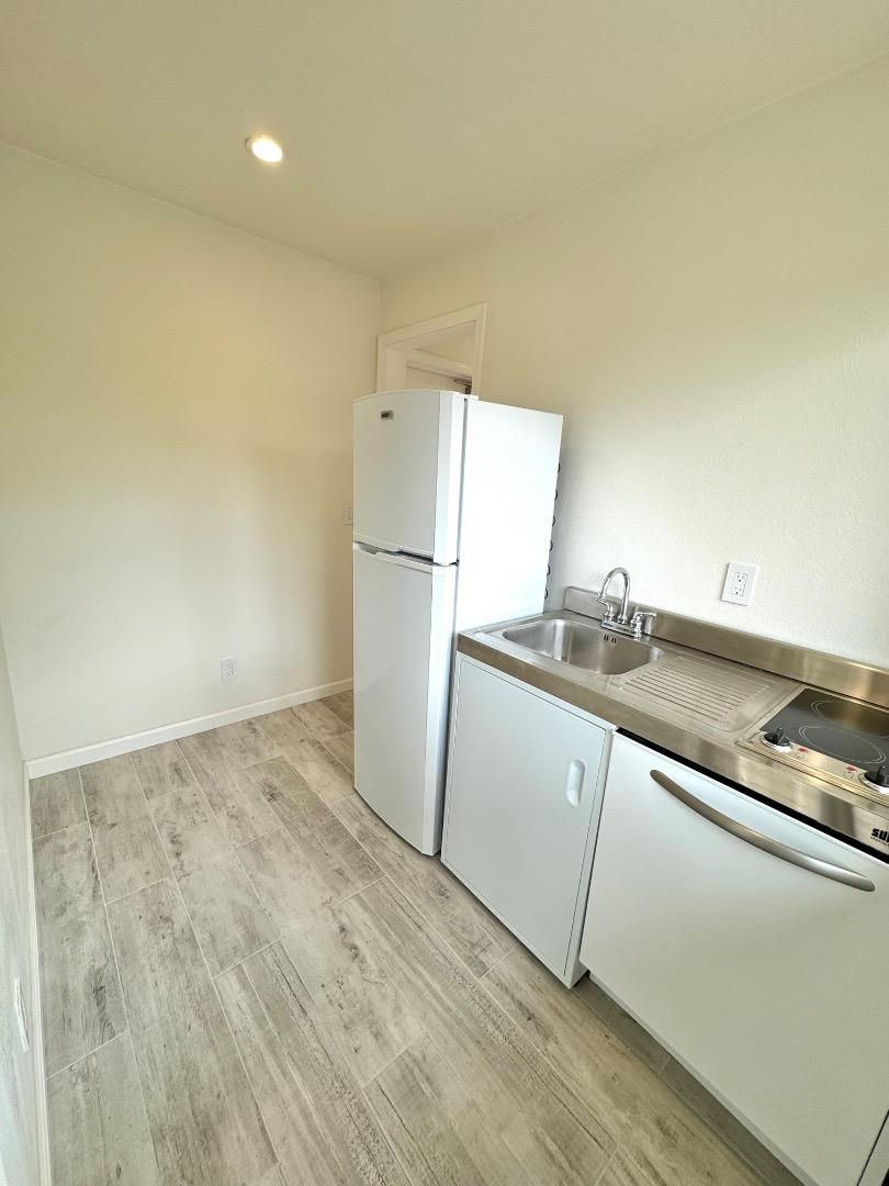 Detail Gallery Image 8 of 10 For Hermitage, Pebble Beach,  CA 93953 - 1 Beds | 1 Baths