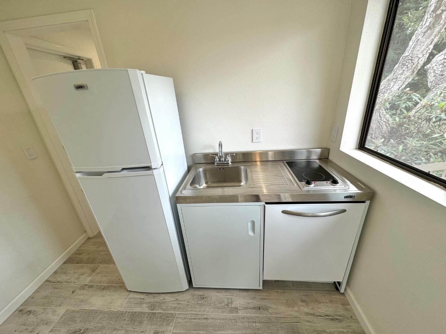 Detail Gallery Image 9 of 10 For Hermitage, Pebble Beach,  CA 93953 - 1 Beds | 1 Baths