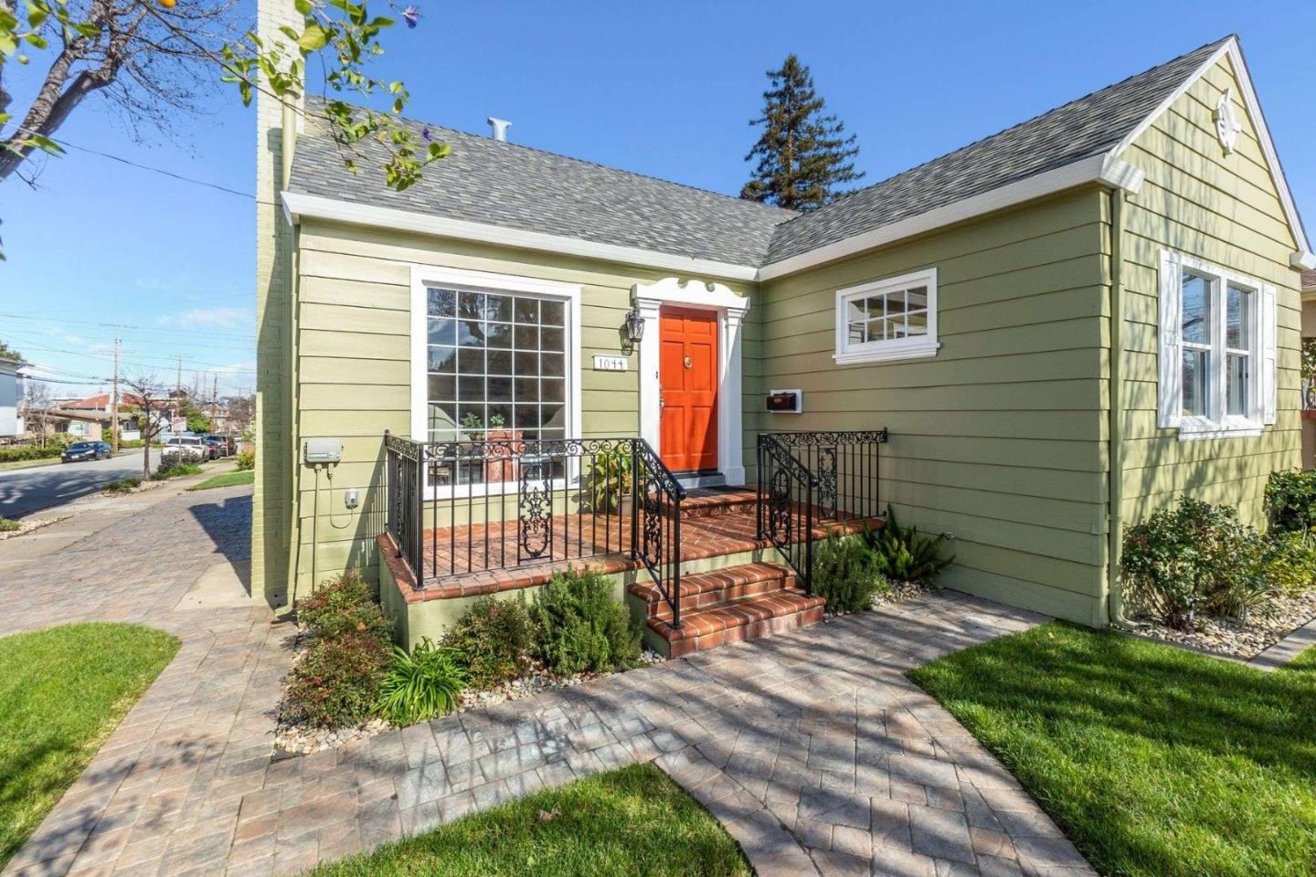 Detail Gallery Image 2 of 35 For 1044 Paloma Ave, Burlingame,  CA 94010 - 2 Beds | 1 Baths