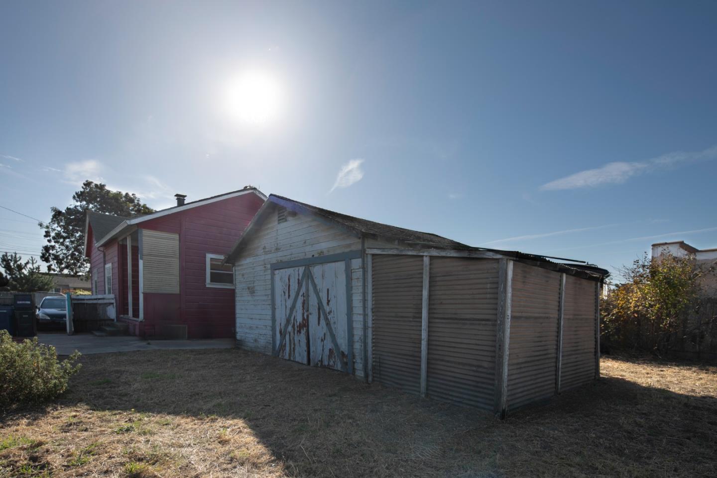 Detail Gallery Image 6 of 15 For 609 Middlefield Rd, Salinas,  CA 93906 - 2 Beds | 1 Baths