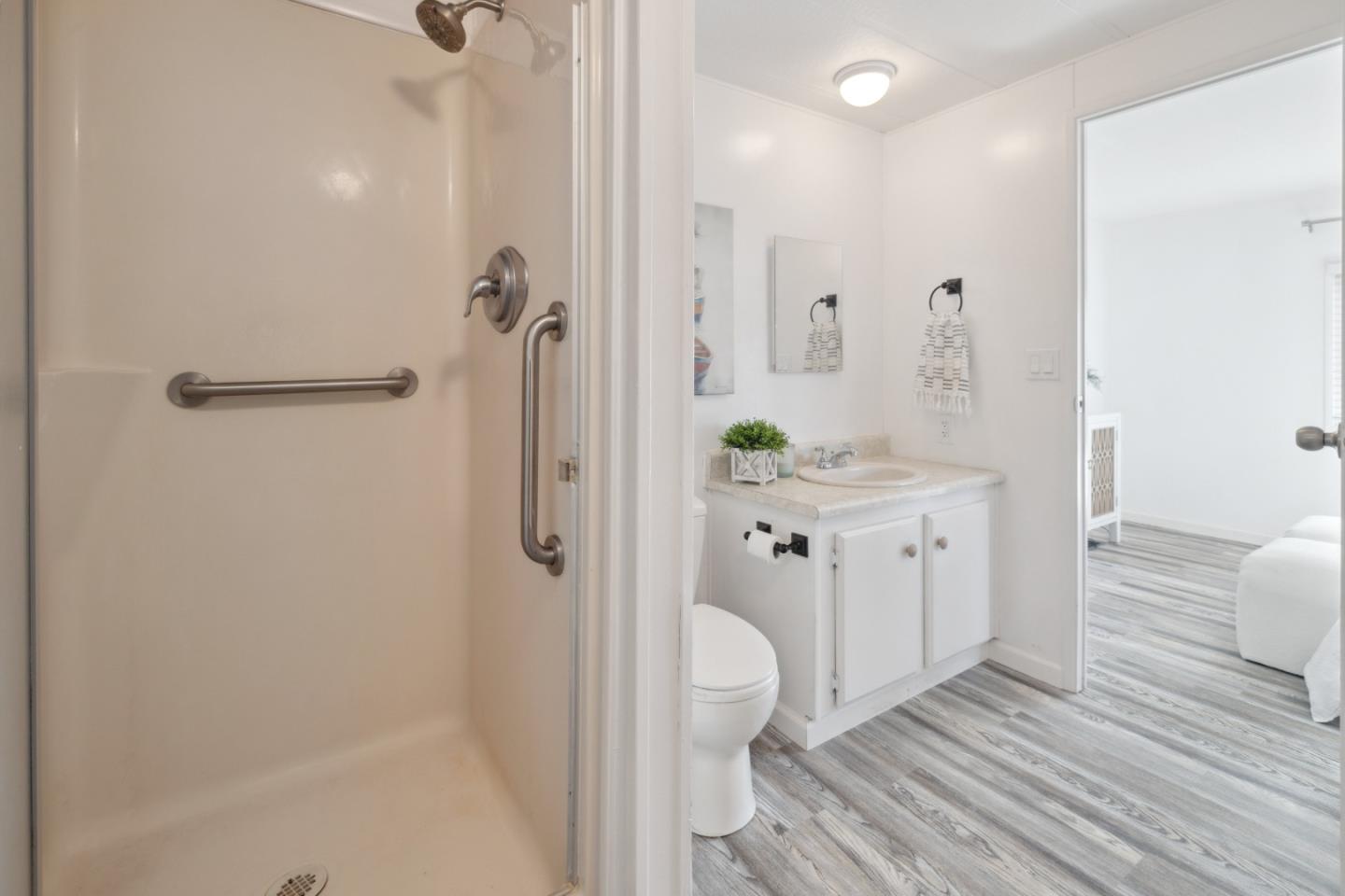 Detail Gallery Image 11 of 30 For 2395 Delaware Ave #106,  Santa Cruz,  CA 95060 - 2 Beds | 2 Baths