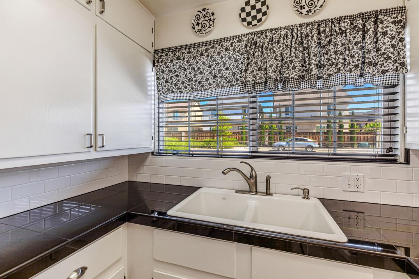 Detail Gallery Image 10 of 39 For 263 Maple St, Hollister,  CA 95023 - 3 Beds | 1 Baths