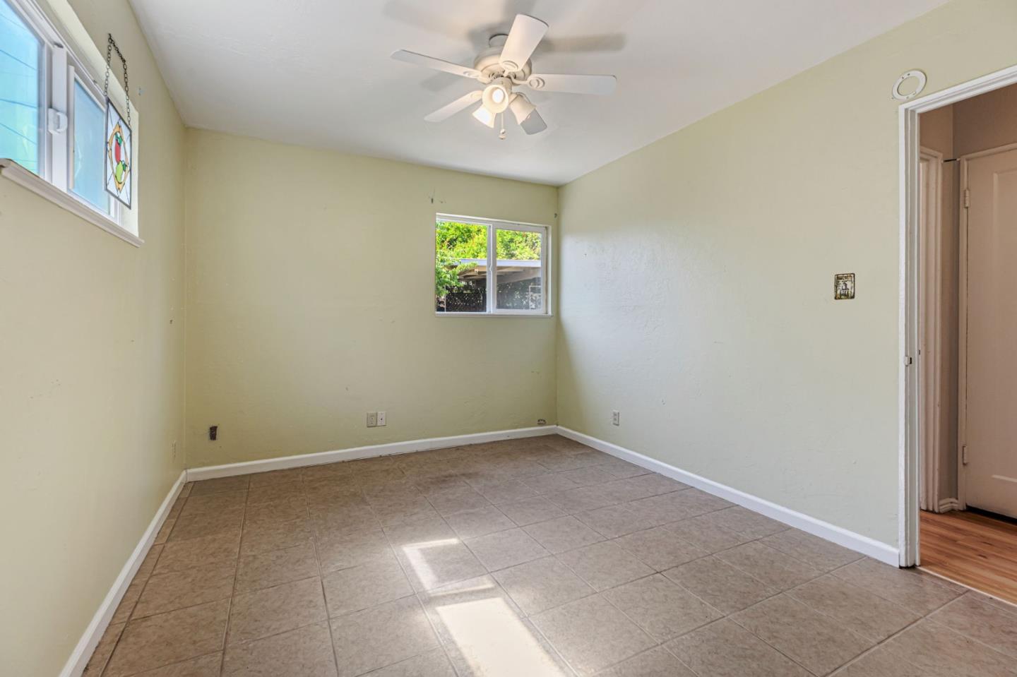 Detail Gallery Image 19 of 39 For 263 Maple St, Hollister,  CA 95023 - 3 Beds | 1 Baths