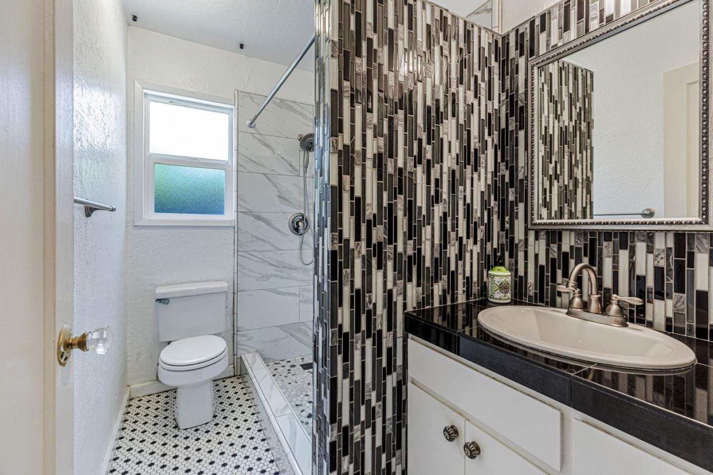 Detail Gallery Image 28 of 39 For 263 Maple St, Hollister,  CA 95023 - 3 Beds | 1 Baths