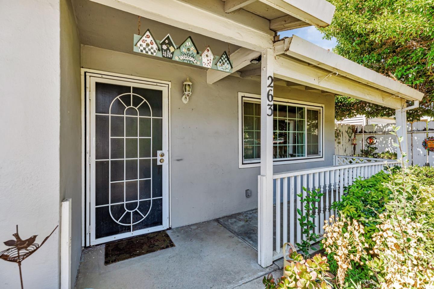 Detail Gallery Image 3 of 39 For 263 Maple St, Hollister,  CA 95023 - 3 Beds | 1 Baths