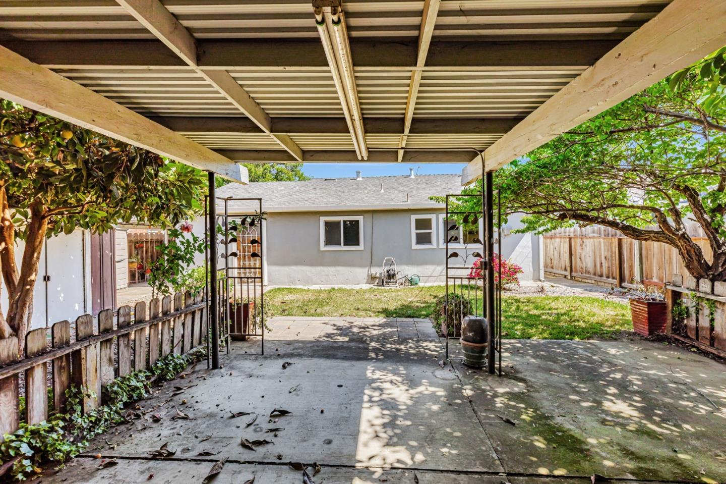 Detail Gallery Image 33 of 39 For 263 Maple St, Hollister,  CA 95023 - 3 Beds | 1 Baths