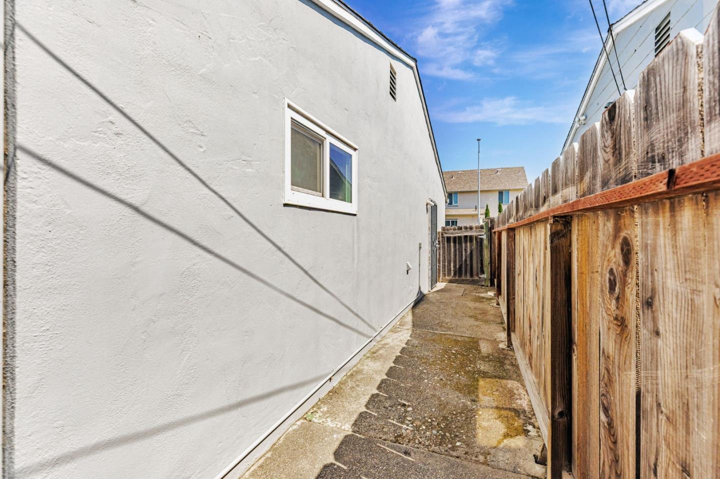 Detail Gallery Image 35 of 39 For 263 Maple St, Hollister,  CA 95023 - 3 Beds | 1 Baths