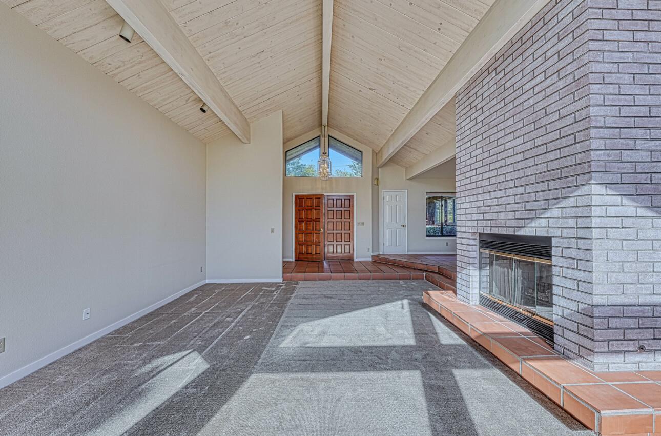 Detail Gallery Image 6 of 17 For 1056 Rodeo Rd, Pebble Beach,  CA 93953 - 2 Beds | 2 Baths