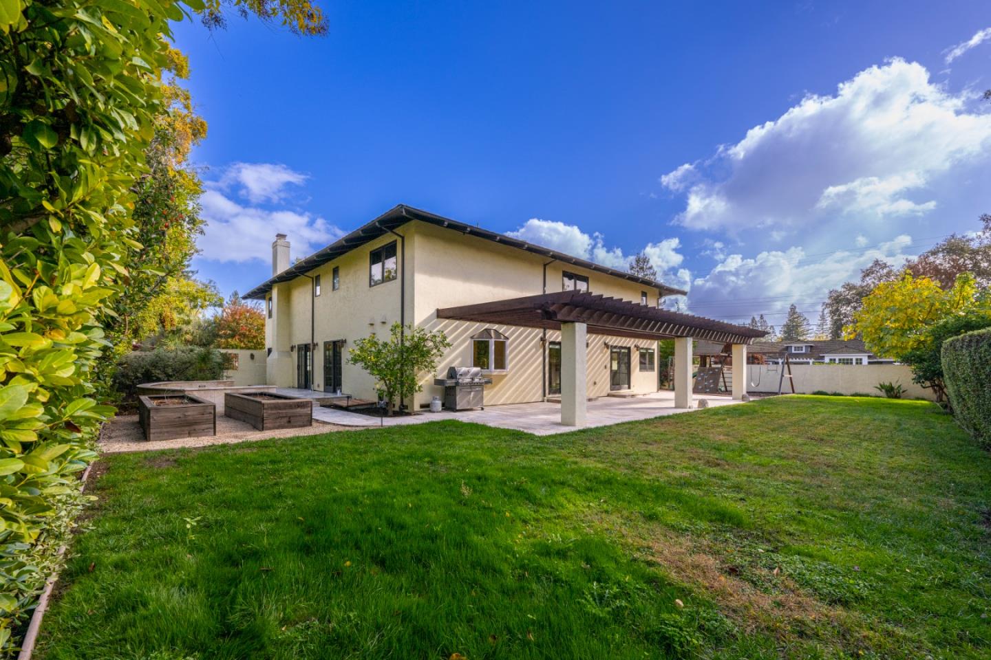 Detail Gallery Image 44 of 48 For 1940 Camino a Los Cerros, Menlo Park,  CA 94025 - 5 Beds | 3/1 Baths