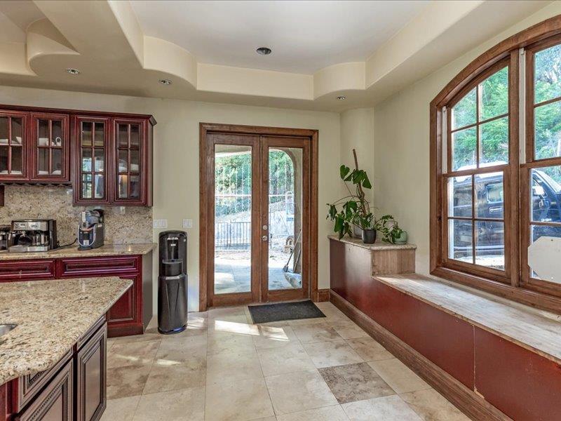 Detail Gallery Image 13 of 50 For 24541 Miller Hill Rd, Los Gatos,  CA 95033 - 5 Beds | 5/1 Baths