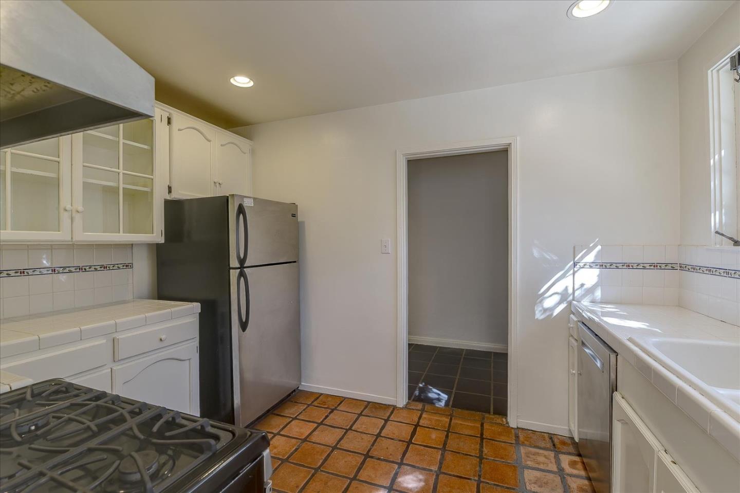 Detail Gallery Image 11 of 37 For 8117 Elrita Dr, Los Angeles,  CA 90046 - 2 Beds | 1 Baths