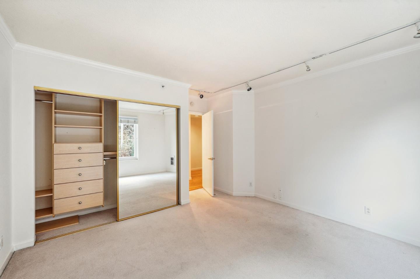 Detail Gallery Image 16 of 17 For 111 Chestnut St #203,  San Francisco,  CA 94111 - 2 Beds | 2 Baths