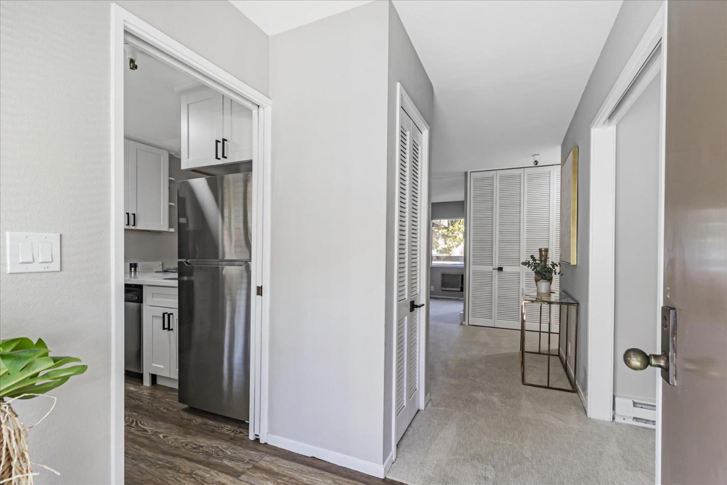 Detail Gallery Image 3 of 33 For 451 Alberto Way #248,  Los Gatos,  CA 95032 - 2 Beds | 1 Baths