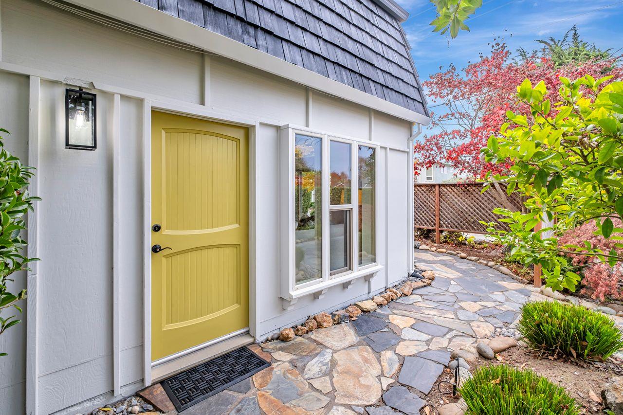 Detail Gallery Image 31 of 51 For 439 Cliff Dr, Aptos,  CA 95003 - 3 Beds | 2 Baths