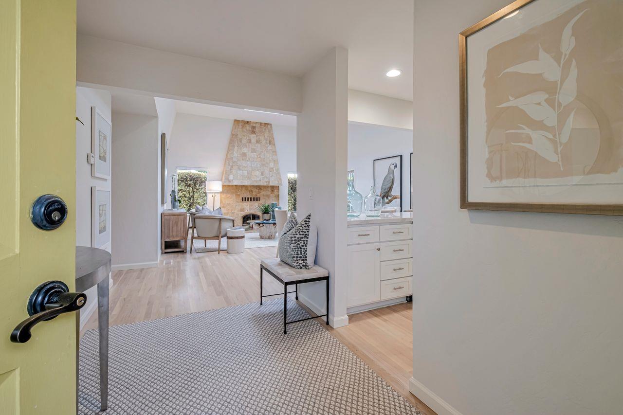 Detail Gallery Image 4 of 51 For 439 Cliff Dr, Aptos,  CA 95003 - 3 Beds | 2 Baths