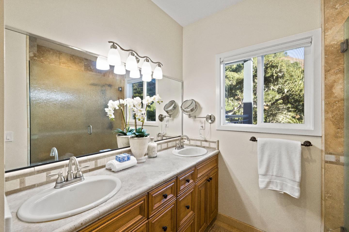 Detail Gallery Image 16 of 32 For 790 Country Club Dr, Carmel Valley,  CA 93924 - 4 Beds | 4 Baths