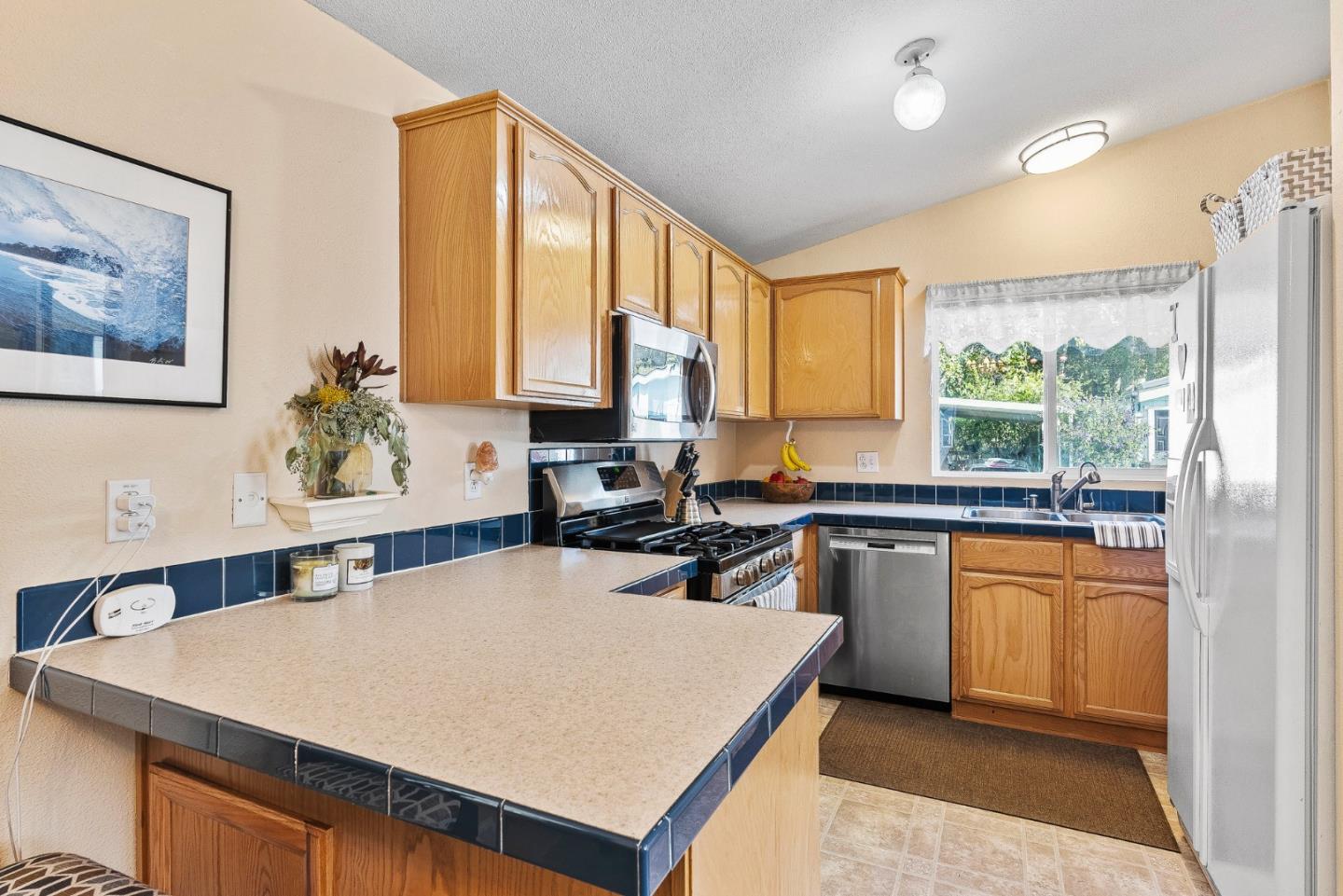 Detail Gallery Image 6 of 29 For 3060 Porter St #19,  Soquel,  CA 95073 - 3 Beds | 2 Baths