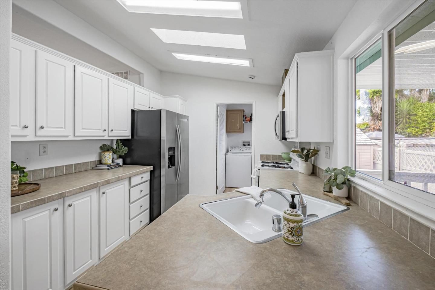 Detail Gallery Image 12 of 27 For 740 30th Ave #87,  Santa Cruz,  CA 95062 - 3 Beds | 2 Baths