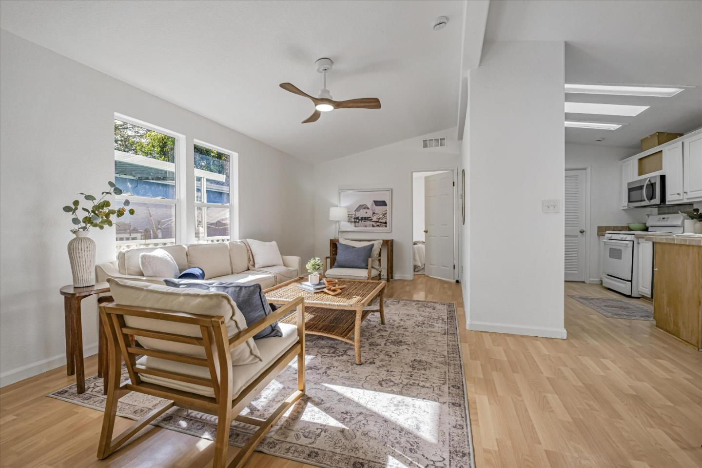 Detail Gallery Image 9 of 27 For 740 30th Ave #87,  Santa Cruz,  CA 95062 - 3 Beds | 2 Baths