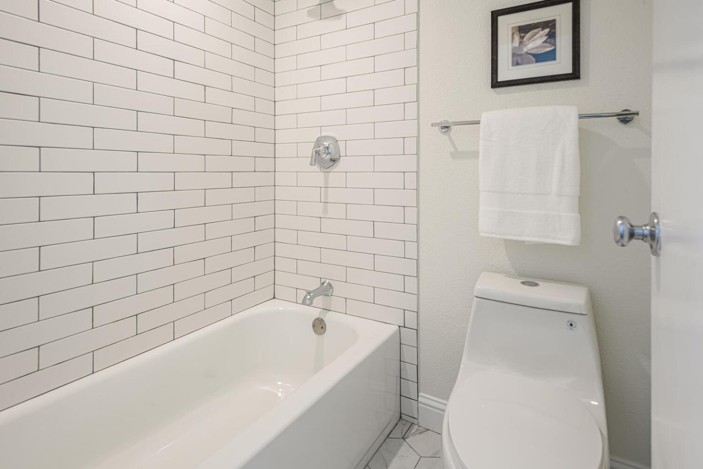 Detail Gallery Image 11 of 18 For 397 Half Moon Ln #12,  Daly City,  CA 94015 - 1 Beds | 1 Baths