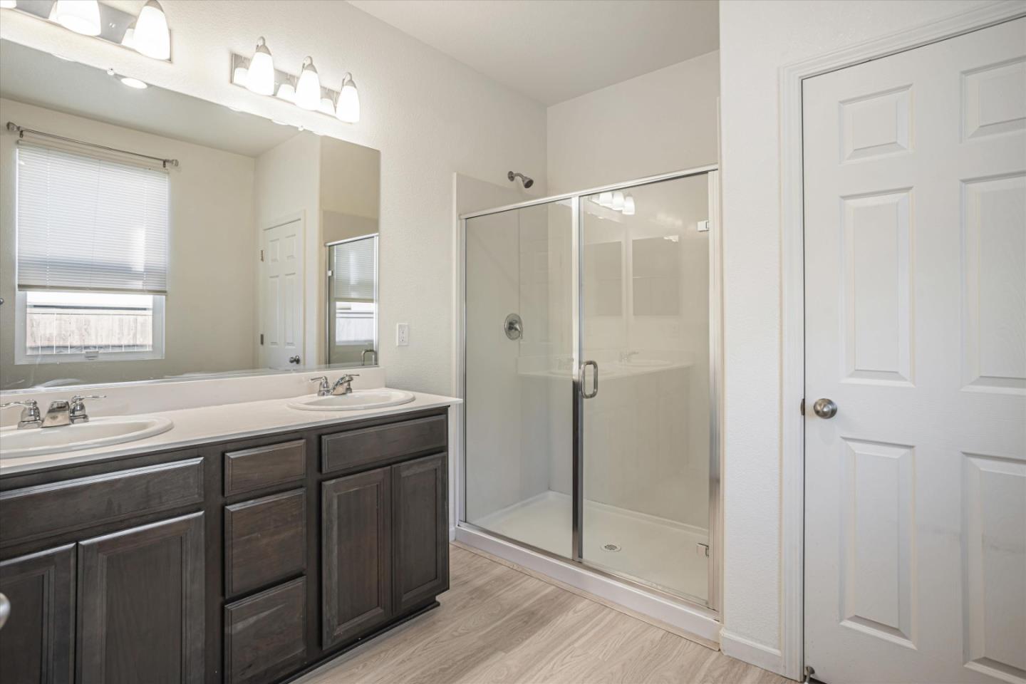 Detail Gallery Image 10 of 15 For 1417 Griffith Dr, Woodland,  CA 95776 - 3 Beds | 2 Baths