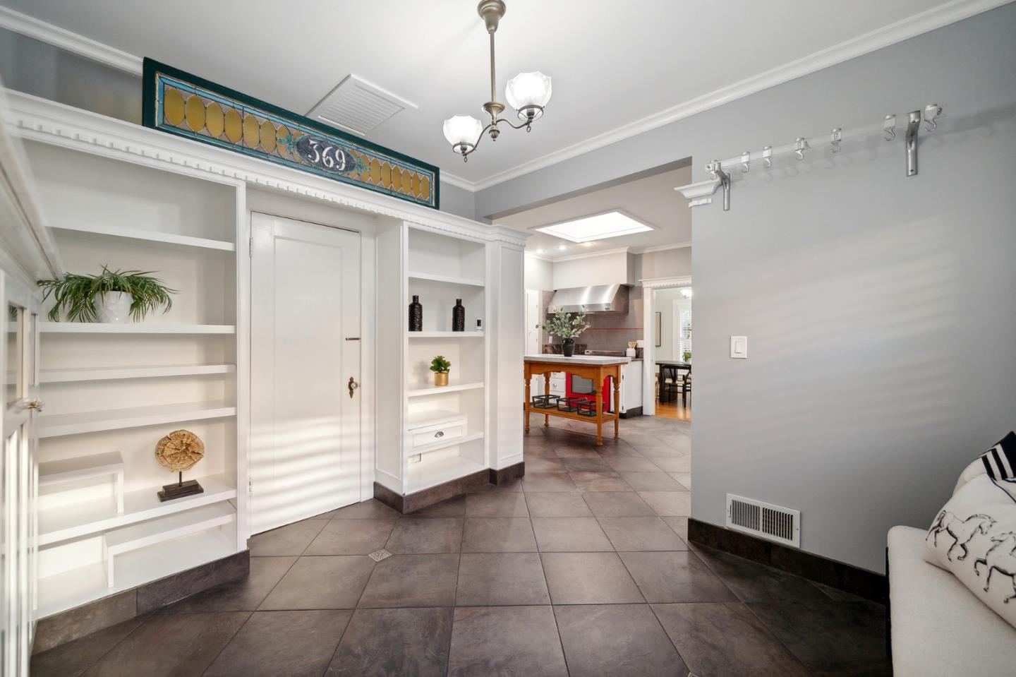 Detail Gallery Image 12 of 34 For 15 Lincoln Park, San Anselmo,  CA 94960 - 3 Beds | 1/1 Baths