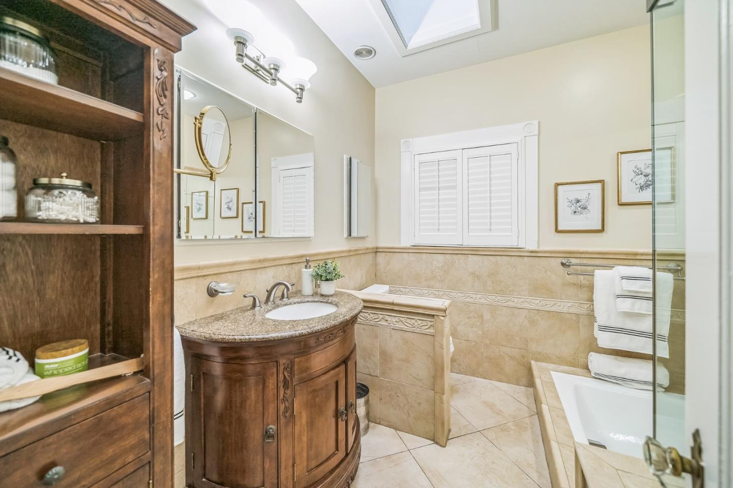 Detail Gallery Image 18 of 34 For 15 Lincoln Park, San Anselmo,  CA 94960 - 3 Beds | 1/1 Baths