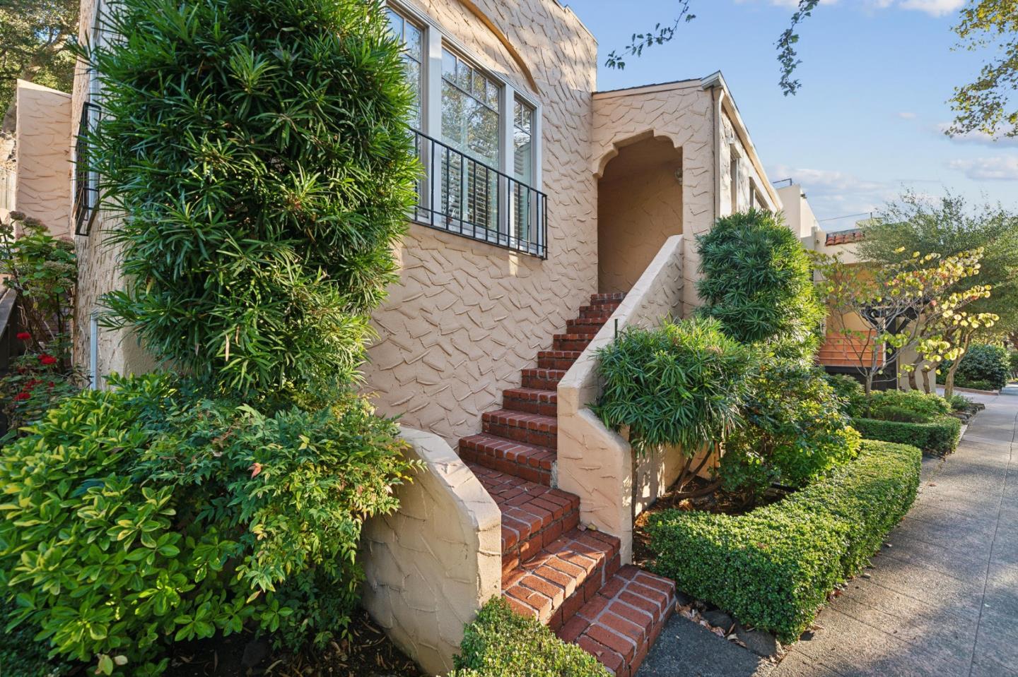 Detail Gallery Image 30 of 34 For 15 Lincoln Park, San Anselmo,  CA 94960 - 3 Beds | 1/1 Baths