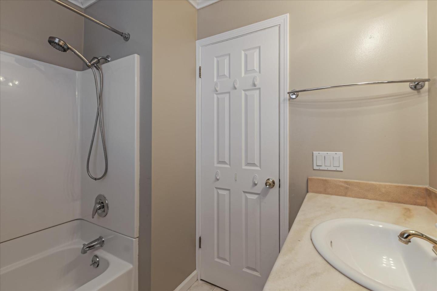 Detail Gallery Image 16 of 20 For 801 Shenandoah Dr, Sunnyvale,  CA 94087 - 3 Beds | 2 Baths