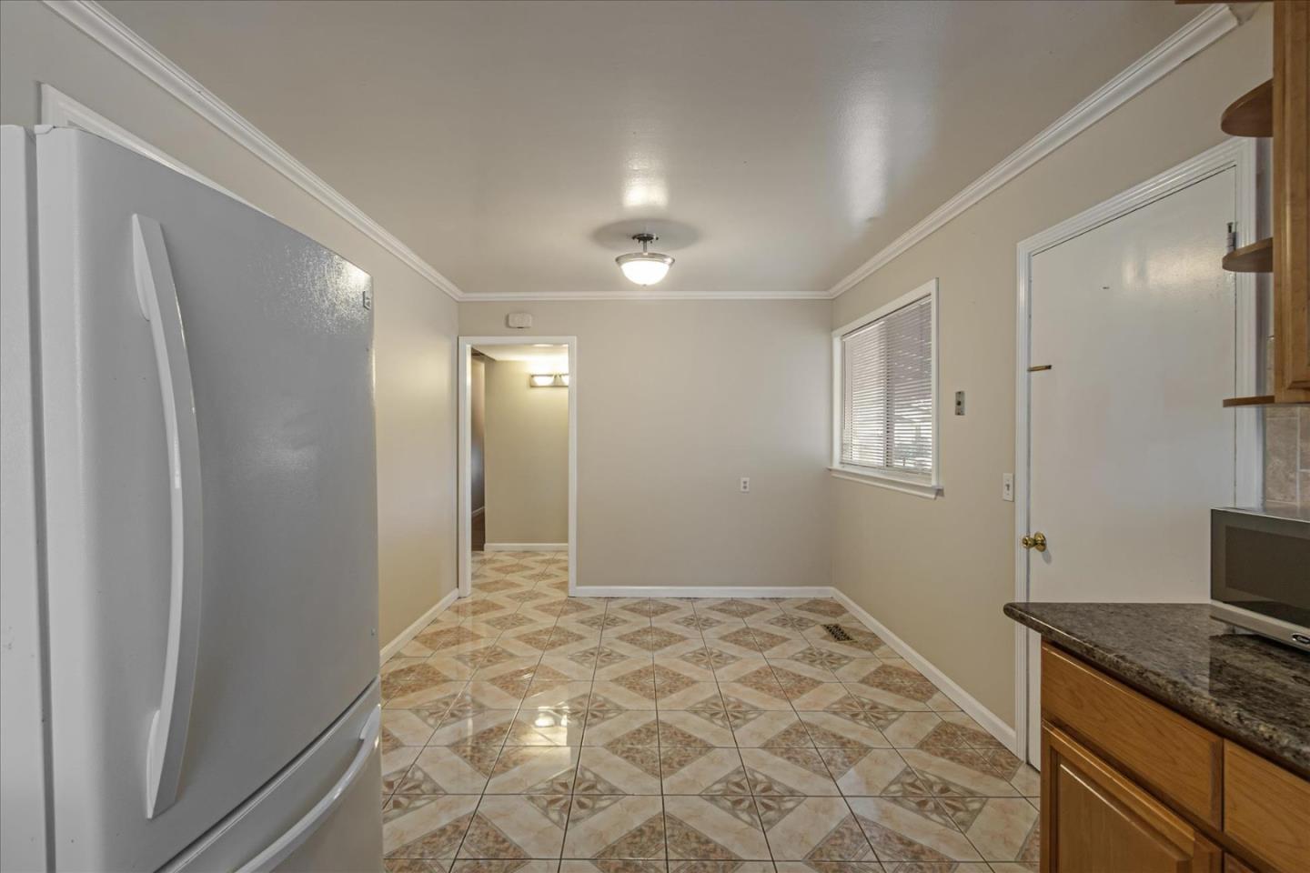 Detail Gallery Image 9 of 20 For 801 Shenandoah Dr, Sunnyvale,  CA 94087 - 3 Beds | 2 Baths