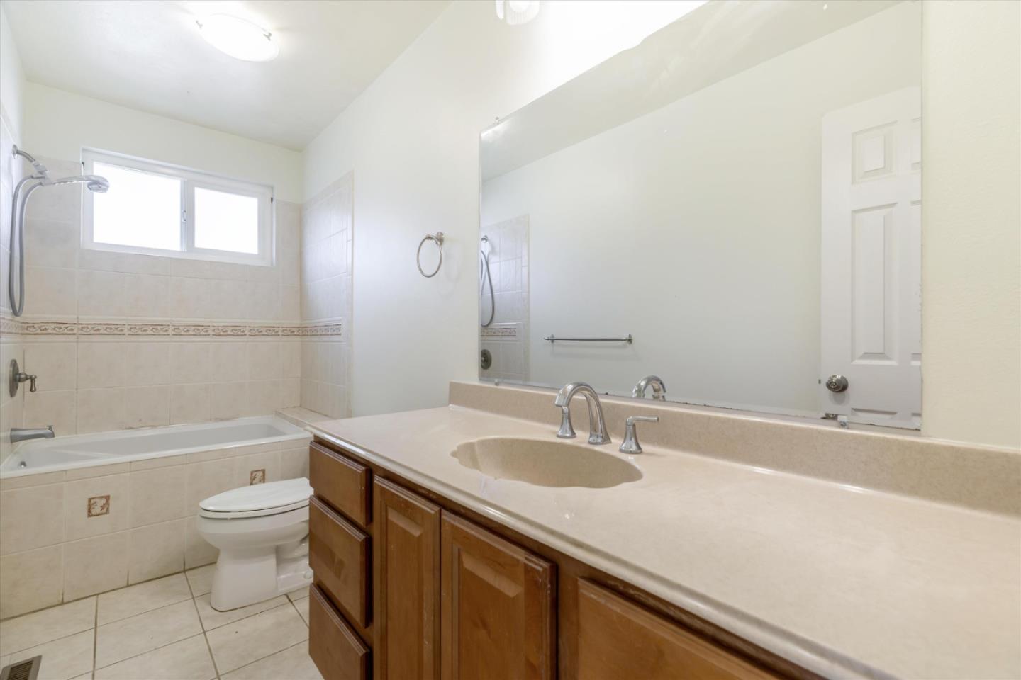 Detail Gallery Image 17 of 24 For 1636 English Dr, San Jose,  CA 95129 - 4 Beds | 2 Baths