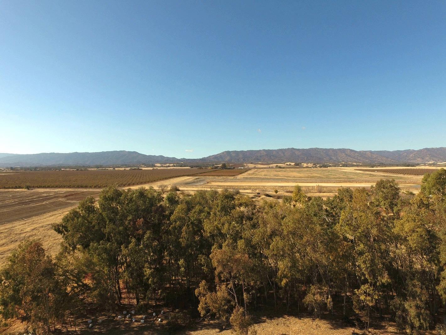 Detail Gallery Image 2 of 25 For 27643 County Road 88, Winters,  CA 95694 - 2 Beds | 1 Baths