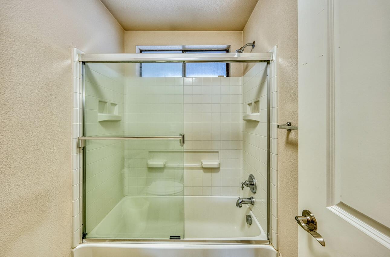 Detail Gallery Image 21 of 22 For 409 Tyler Pl #L,  Salinas,  CA 93906 - 2 Beds | 2 Baths